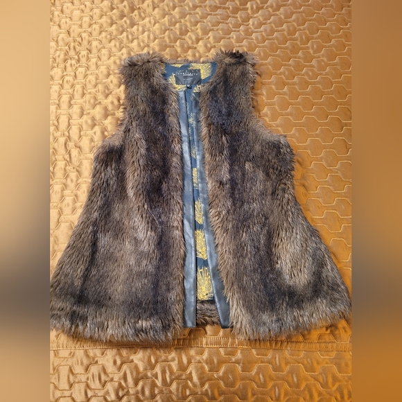 Sanctuary Brown Lightweight Faux Fur Vest, Size: S - Picture 3 of 7